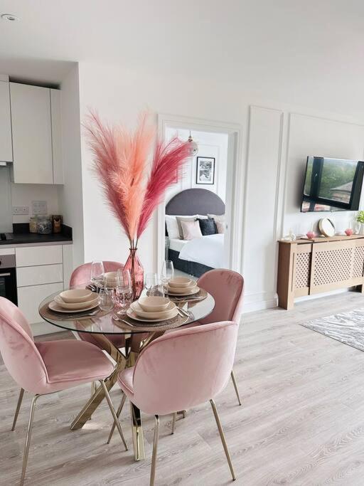 Central Derby Urban 2 Bedroom Flat - An Oasis Of Elegance! Free Parking And Wifi Suitable For Families And Professionals Exteriör bild